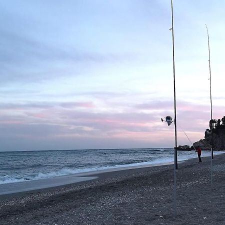 Apartamentos Acapulco At Home Nerja Zewnętrze zdjęcie