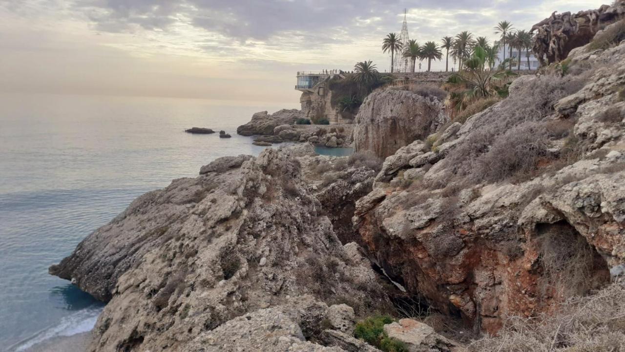 Apartamentos Acapulco At Home Nerja Zewnętrze zdjęcie